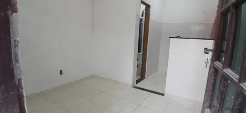 Kitinet De Laje Podendo Construir Em Cima. Pequeno Quintal