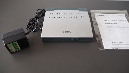 Radio Reloj Despertador Sony Icf-cd2000 - (cds No Cargan) (Usado)