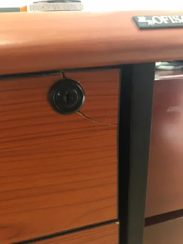 Escritorio De 3 Gaveteros (Usado)