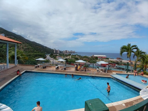 Apartamento En Venta En La Llanada La Guaira