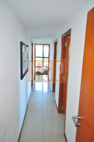 Servicio De Mucamas, Piscina, Parrilleros, Gimnasio, Sala De Adultos, Sala De Juegos, Sector De Internet, Laundry, Recepción Las 24 Hs.-ref:8498