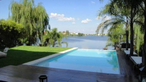 Imagen 5 de 26 de Excelente Casa Al Lago En Santa Bárbara. Muy Buena Calidad De Construccion!