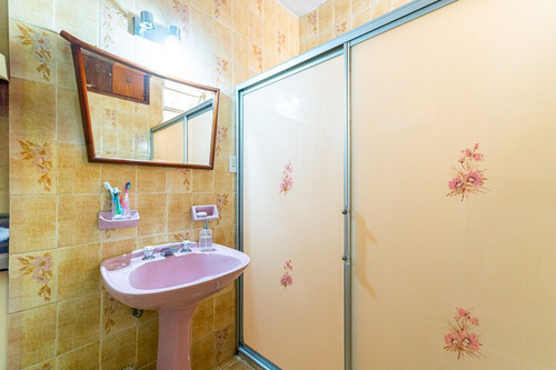 Venta ! Depto De 2 Dormitorios En Barrio Echesortu