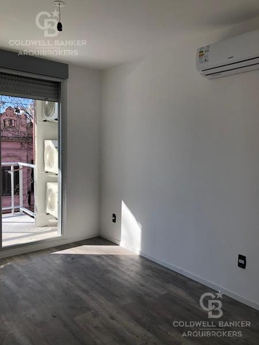 Apartamento De 2 Dormitorios En Venta En Centro