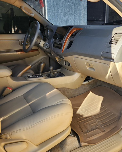 Toyota Fortuner Sr
