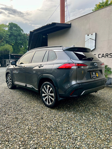 Toyota Corolla Cross (hybrid)