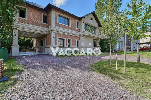 Imagen 2 de 30 de Casa Venta Barrio Cerrado Privado Moreno