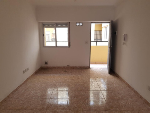 Imagen 8 de 14 de Departamento En Venta En Villa Luzuriaga