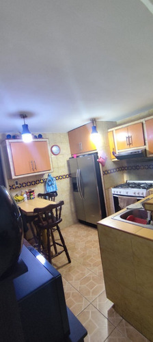 Global Vende Casa De 2 Niveles En Urb El Portal 1 Vía Calicanto Flor Amarillo Valencia*