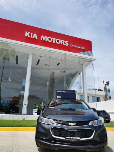Imagen 3 de 12 de Cruze 2018 Estandar
