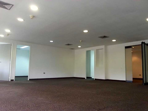 Oficina En Alquiler Torre La California, La California Sur, Macaracuay, Caracas Mo10