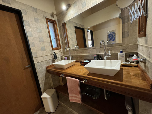 Casa En Venta En Zona Sur 3 Dormitorios