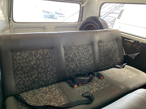 Volkswagen Kombi 1.6 STD 8V