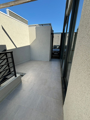 Amplia Casa 3d/3b En Condominio Con Áreas Comunes