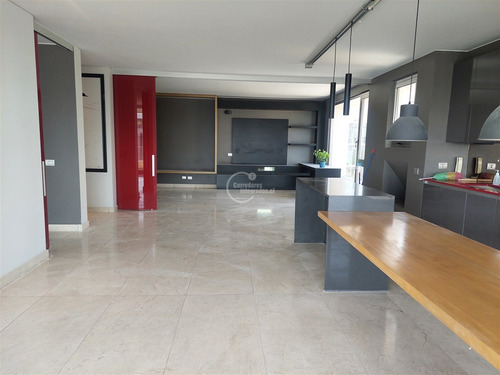 Moderno Departamento De Concepto Abierto En Vitacura