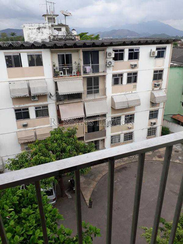 Oportunidade, Apartamento De 3 Quartos Com Suíte No Condomínio Da Aeronáutica - Vvap30152