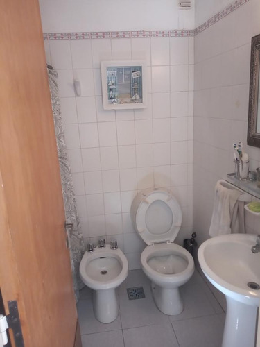 Imagen 11 de 13 de Casa En Venta Rosario Ph. Patio - Cocina Separada - Dos Dormitorios - Comedor Diario - Parilla.