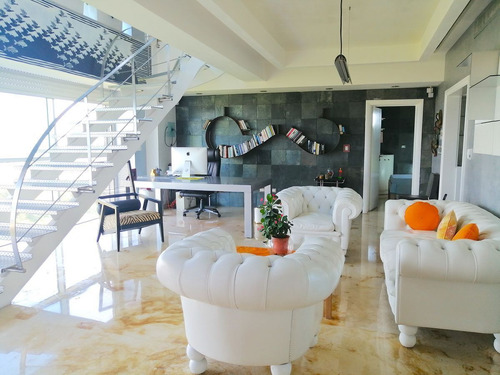 Penthouse En Alquiler En Los Cacicazgos. Av. Anacaona Con Vi