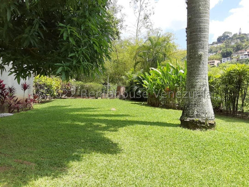 Ms: 25-8465. En Venta Amplio Y Seguro Apartamento En El Peñón. A=143m2, 3h, 3b, 1p.