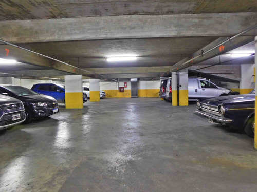 Imagen 12 de 17 de Venta De Cochera Cubierta En Villa Devoto