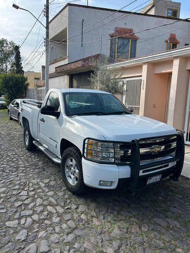 Chevrolet Cheyenne 5.3 2500 Cab Ext B 4x4 Mt