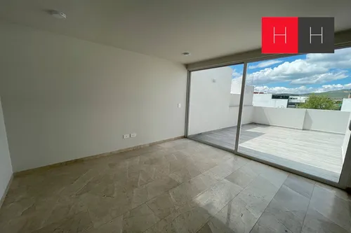 Casa En Venta En Lomas De Angelopolis Iii