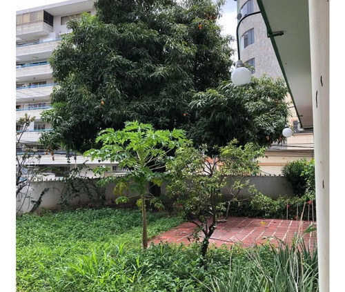 En Venta Casa, Ideal Para Edificio, La Soledad Maracay.