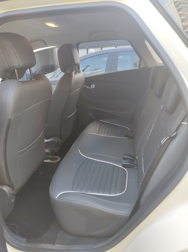 Imagen 10 de 12 de Renault Captur 2019 2.0 Intens Manual