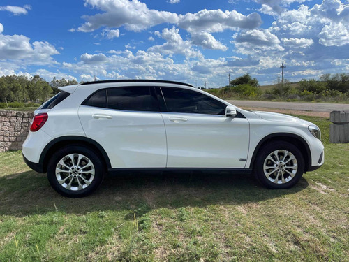 Imagen 3 de 21 de Mercedes-benz Clase Gla 180 Style 1.6 Turbo 122 Cv