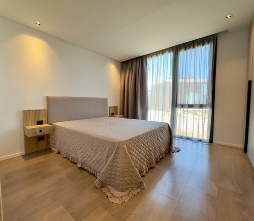 Casa Boutique De La Laguna Y El Bosque En Barrio La Magdalena Cb1 2023