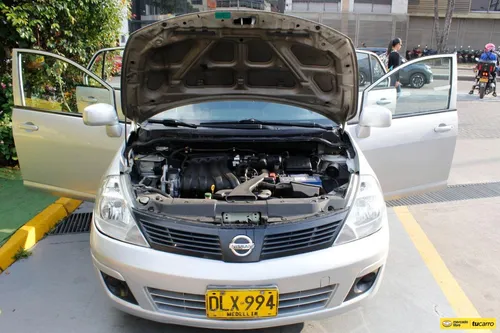 Nissan Tiida 1.8 Miio 4p At