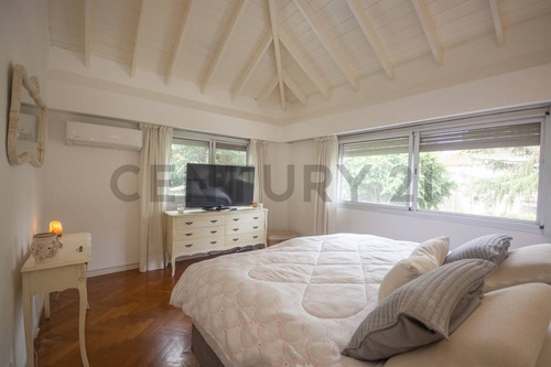 Casa Venta 4 Ambientes La Horqueta San Isidro Cochera Y Patio Y Parrilla Y Quincho Y Pileta Y Barrio
