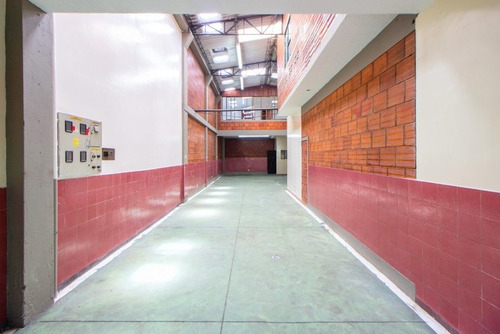 Imagen 1 de 17 de Bodega En Venta En Bogotá Siete De Agosto