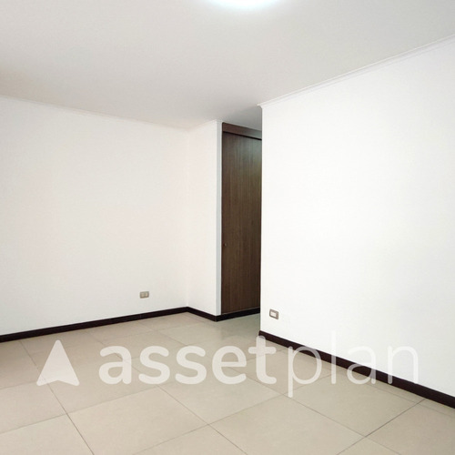 Imagen 2 de 22 de Edificio Angamos- Vista Oriente Piso 1