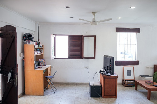 Imagen 14 de 30 de Casa Con Dpto, En Venta Dentro De Los 4 Bv.