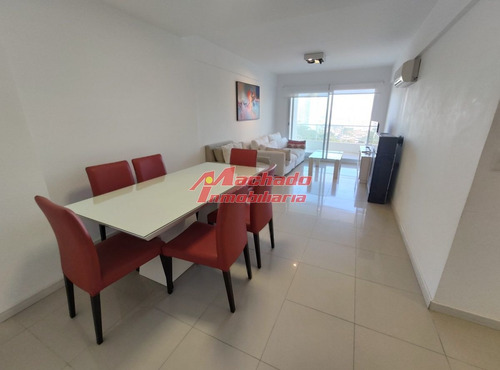 Imagen 2 de 27 de Venta De Apartamento De Tres Dormitorios En Punta Del Este