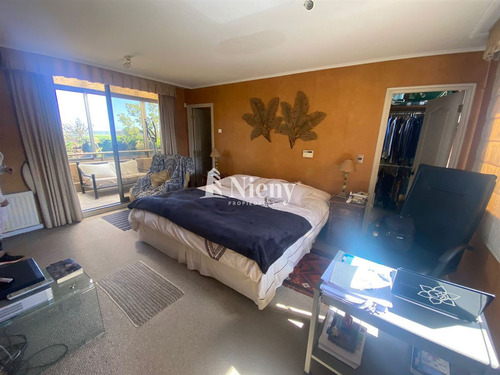 Gran Casa En Venta 5 Dorm. Condominio Mantagua Con Piscina