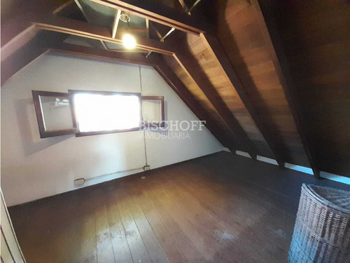 Casa En Dos Plantas, Todos Los Servicios. Ideal Vivienda Permanente