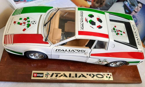 Italia 90 Ferrari Testarossa Escala 1/18 Edición Especial