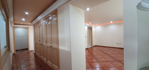 Imagen 25 de 30 de Lujoso Departamento En Venta En La Mejor Zona De La Ciudad D