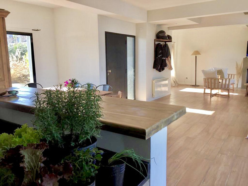 Casa En Venta En El Barrio San Francisco, Villa Nueva, Tigre