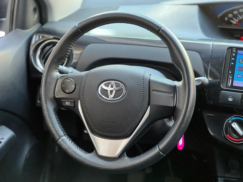 Imagen 10 de 25 de Toyota Etios 1.5 Xls