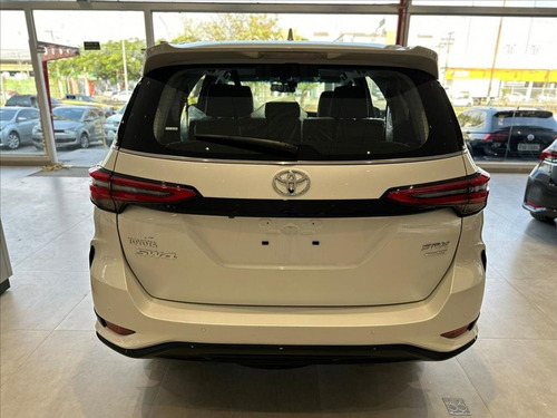 Toyota Hilux SW4 Platinum 2.8 D-4 Tbo 4x4 Aut 7 Lugares