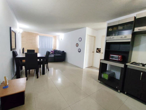 Imagen 2 de 14 de Apartamento Urb. Alto Grande I Etapa. 64mts2