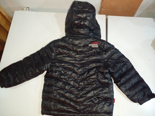 Campera Levi's De Pluma Impecable Importada (Usado)