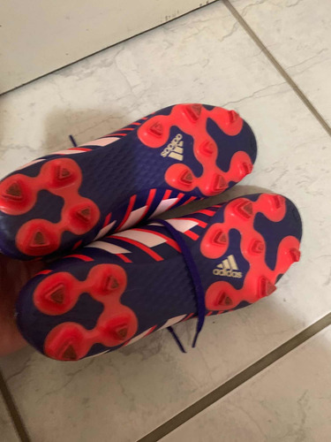Chuteira adidas Predator