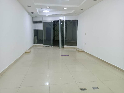 Local C.c Gran Bazar, San Diego. Vende Crismelia Castillo Pll-341