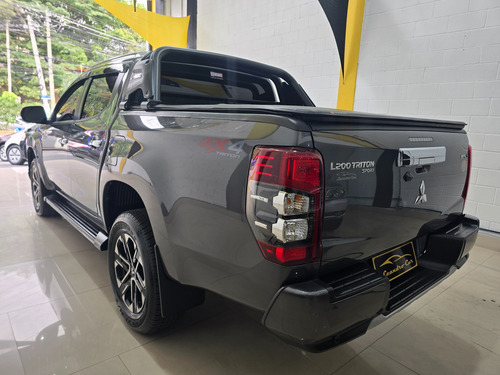 Mitsubishi L200 2.4 Triton Sport Hpe S Cab. Dupla 4x4 Aut. 4p