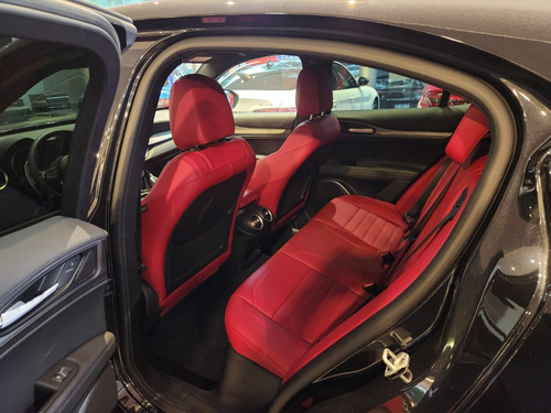 Alfa Romeo Stelvio 2.0 280cv At Q4 Veloce