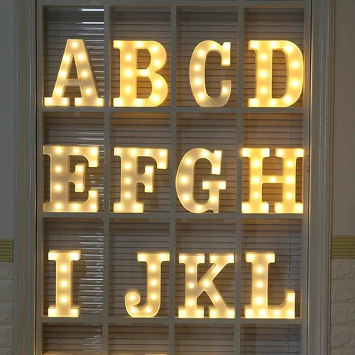 9 Letras Corpóreas Con Luces Led A Pila / Deco Y Cotillón